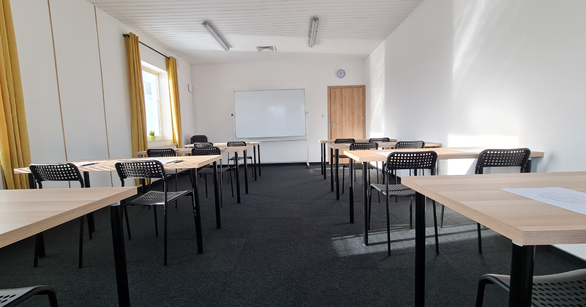 Idealna Sala Szkoleniowa w Bełchatowie – Klucz do Skutecznego Rozwoju!